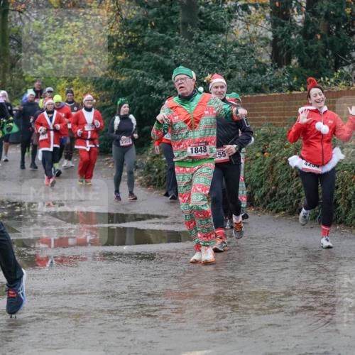 07.12.2025 - St. Pauli X-Mass-Run No. 15 Michael Burmester http://msf.ph/oto/9400803 07.12.2025 10:23:55 Laufen 2563, 1872, 2303, 1848, 255, 4234 meine-sportfotos.de