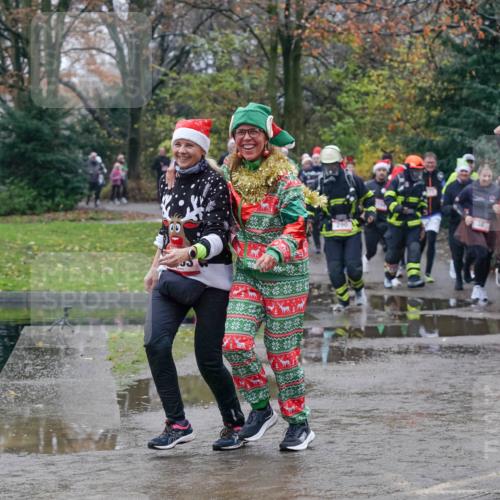 07.12.2025 - St. Pauli X-Mass-Run No. 15 Michael Burmester http://msf.ph/oto/9400822 07.12.2025 10:23:59 Laufen 290, 2303, 23 meine-sportfotos.de