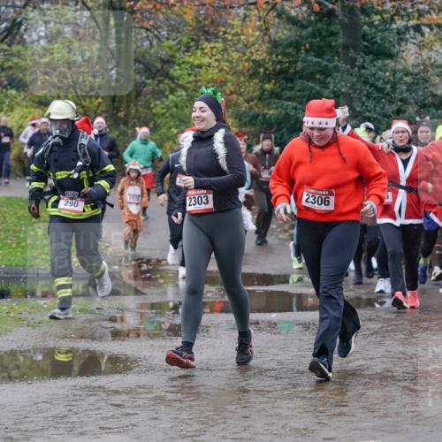 07.12.2025 - St. Pauli X-Mass-Run No. 15 Michael Burmester http://msf.ph/oto/9400829 07.12.2025 10:24:01 Laufen 2303, 290, 2306, 1872 meine-sportfotos.de