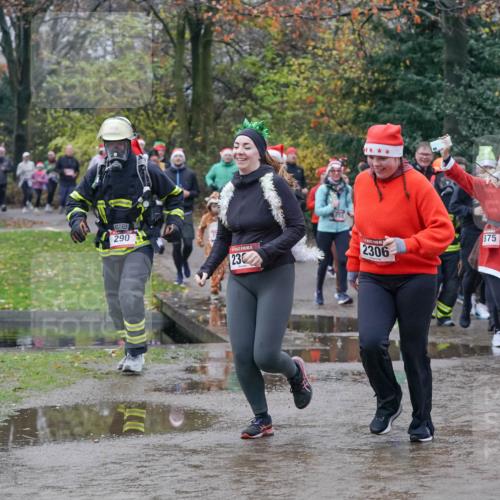 07.12.2025 - St. Pauli X-Mass-Run No. 15 Michael Burmester http://msf.ph/oto/9400831 07.12.2025 10:24:01 Laufen 290, 875, 2306, 1230, 1872 meine-sportfotos.de