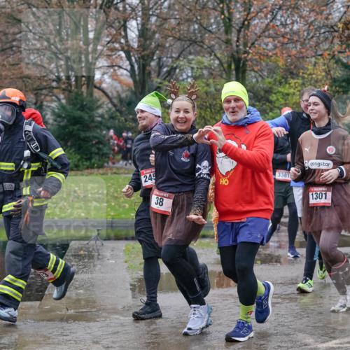 07.12.2025 - St. Pauli X-Mass-Run No. 15 Michael Burmester http://msf.ph/oto/9400851 07.12.2025 10:24:06 Laufen 245, 38, 3381, 1421, 1855, 1301 meine-sportfotos.de