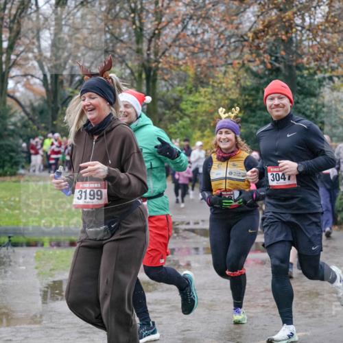 07.12.2025 - St. Pauli X-Mass-Run No. 15 Michael Burmester http://msf.ph/oto/9400874 07.12.2025 10:24:11 Laufen 459, 5, 3199, 3047, 1823 meine-sportfotos.de