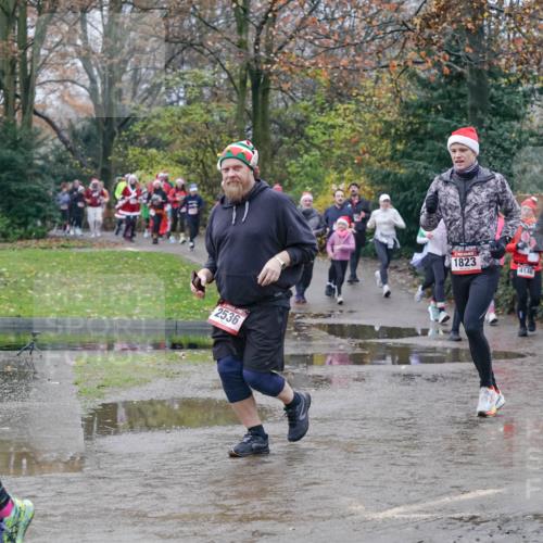 07.12.2025 - St. Pauli X-Mass-Run No. 15 Michael Burmester http://msf.ph/oto/9400879 07.12.2025 10:24:12 Laufen 2536, 1823, 4146, 462 meine-sportfotos.de