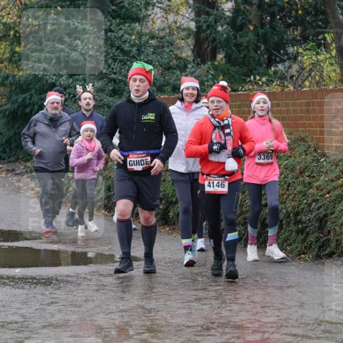 07.12.2025 - St. Pauli X-Mass-Run No. 15 Michael Burmester http://msf.ph/oto/9400890 07.12.2025 10:24:15 Laufen 2421, 4146, 3369 meine-sportfotos.de