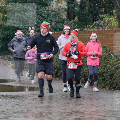 07.12.2025 - St. Pauli X-Mass-Run No. 15 Michael Burmester http://msf.ph/oto/9400892 07.12.2025 10:24:15 Laufen 2421, 4146, 3369 meine-sportfotos.de