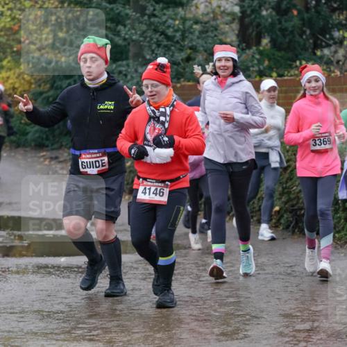 07.12.2025 - St. Pauli X-Mass-Run No. 15 Michael Burmester http://msf.ph/oto/9400900 07.12.2025 10:24:16 Laufen 3369, 4146, 4095 meine-sportfotos.de