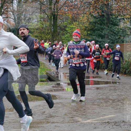 07.12.2025 - St. Pauli X-Mass-Run No. 15 Michael Burmester http://msf.ph/oto/9400924 07.12.2025 10:24:22 Laufen 63636363646, 4096, 2421, 229, 4447 meine-sportfotos.de