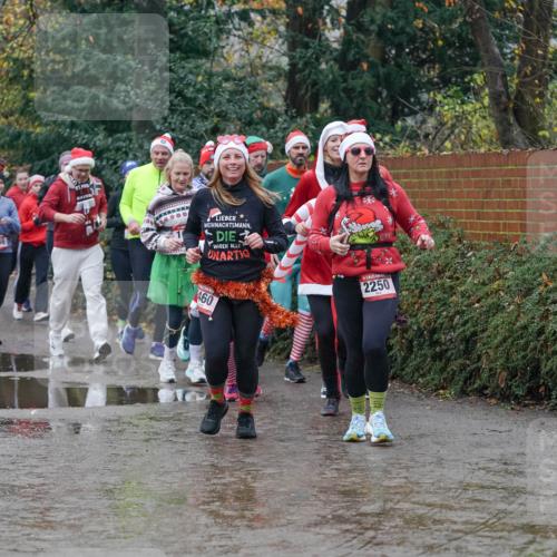 07.12.2025 - St. Pauli X-Mass-Run No. 15 Michael Burmester http://msf.ph/oto/9400937 07.12.2025 10:24:26 Laufen 1546, 460, 2250 meine-sportfotos.de