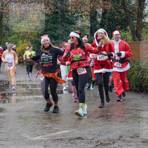 07.12.2025 - St. Pauli X-Mass-Run No. 15 Michael Burmester http://msf.ph/oto/9400947 07.12.2025 10:24:28 Laufen 1166, 1155, 60, 2250, 821, 824 meine-sportfotos.de