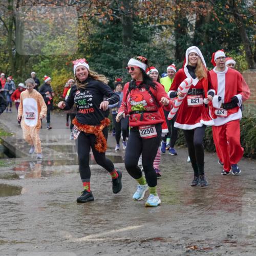 07.12.2025 - St. Pauli X-Mass-Run No. 15 Michael Burmester http://msf.ph/oto/9400949 07.12.2025 10:24:28 Laufen 1166, 1155, 2250, 821, 824 meine-sportfotos.de