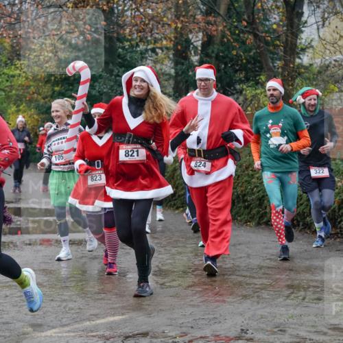 07.12.2025 - St. Pauli X-Mass-Run No. 15 Michael Burmester http://msf.ph/oto/9400954 07.12.2025 10:24:29 Laufen 105, 0, 15, 2250, 823, 821, 824, 322 meine-sportfotos.de
