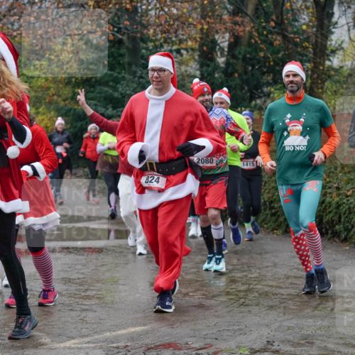 07.12.2025 - St. Pauli X-Mass-Run No. 15 Michael Burmester http://msf.ph/oto/9400959 07.12.2025 10:24:30 Laufen 15, 821, 824, 2080, 1415, 322 meine-sportfotos.de