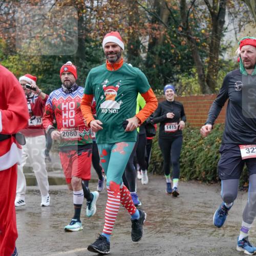 07.12.2025 - St. Pauli X-Mass-Run No. 15 Michael Burmester http://msf.ph/oto/9400963 07.12.2025 10:24:31 Laufen 824, 37, 2080, 6, 1415, 322 meine-sportfotos.de