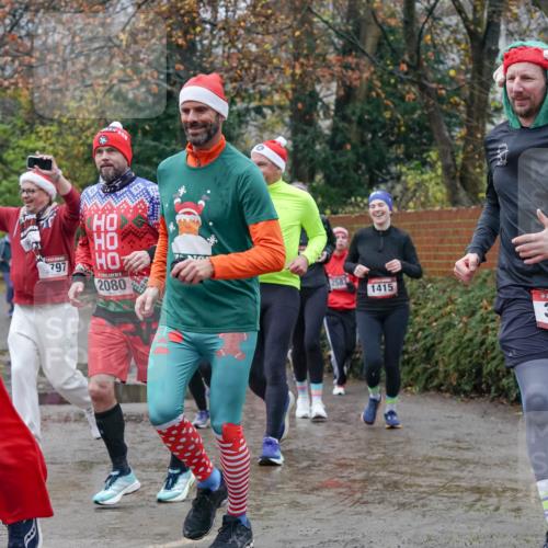 07.12.2025 - St. Pauli X-Mass-Run No. 15 Michael Burmester http://msf.ph/oto/9400965 07.12.2025 10:24:31 Laufen 824, 797, 2080, 2583, 1415, 15, 322 meine-sportfotos.de