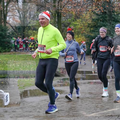 07.12.2025 - St. Pauli X-Mass-Run No. 15 Michael Burmester http://msf.ph/oto/9400970 07.12.2025 10:24:33 Laufen 15, 2797, 1265, 5, 1546, 1419, 1415, 2488 meine-sportfotos.de