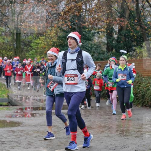 07.12.2025 - St. Pauli X-Mass-Run No. 15 Michael Burmester http://msf.ph/oto/9401021 07.12.2025 10:24:43 Laufen 3026, 3030, 15, 563, 510, 123, 1750 meine-sportfotos.de