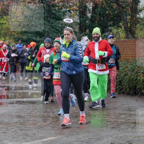07.12.2025 - St. Pauli X-Mass-Run No. 15 Michael Burmester http://msf.ph/oto/9401024 07.12.2025 10:24:44 Laufen 140, 170, 3123, 1747, 2082 meine-sportfotos.de