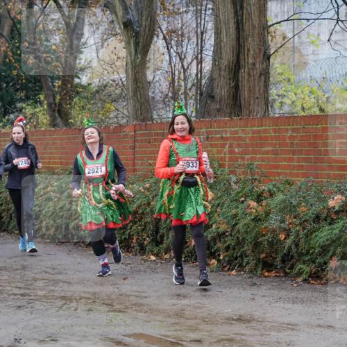 07.12.2025 - St. Pauli X-Mass-Run No. 15 Michael Burmester http://msf.ph/oto/9401055 07.12.2025 10:24:52 Laufen 32, 2921, 933, 1089 meine-sportfotos.de