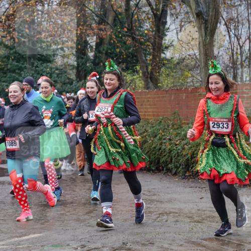 07.12.2025 - St. Pauli X-Mass-Run No. 15 Michael Burmester http://msf.ph/oto/9401064 07.12.2025 10:24:53 Laufen 1040, 1060, 1089, 124, 2921, 15, 2933 meine-sportfotos.de