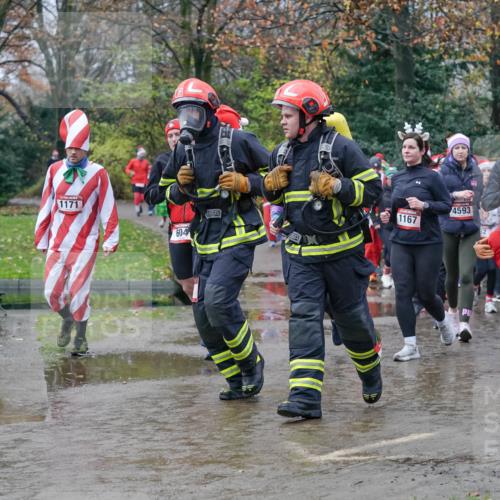 07.12.2025 - St. Pauli X-Mass-Run No. 15 Michael Burmester http://msf.ph/oto/9401075 07.12.2025 10:24:56 Laufen 1171, 604, 1167, 2326, 4593, 4589, 2324 meine-sportfotos.de