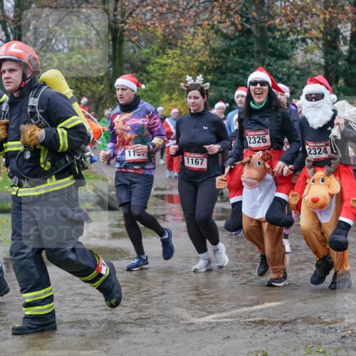 07.12.2025 - St. Pauli X-Mass-Run No. 15 Michael Burmester http://msf.ph/oto/9401078 07.12.2025 10:24:56 Laufen 11, 1167, 2326, 2324, 2957 meine-sportfotos.de