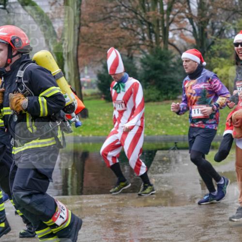 07.12.2025 - St. Pauli X-Mass-Run No. 15 Michael Burmester http://msf.ph/oto/9401079 07.12.2025 10:24:57 Laufen 11, 326, 2324 meine-sportfotos.de