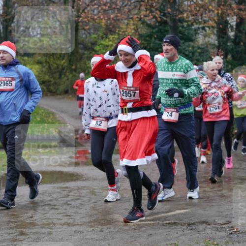 07.12.2025 - St. Pauli X-Mass-Run No. 15 Michael Burmester http://msf.ph/oto/9401088 07.12.2025 10:24:59 Laufen 2965, 82, 8888888, 2957, 74, 2761, 221, 84 meine-sportfotos.de