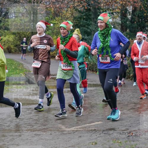 07.12.2025 - St. Pauli X-Mass-Run No. 15 Michael Burmester http://msf.ph/oto/9401104 07.12.2025 10:25:03 Laufen 2992, 1094, 908, 401, 2724 meine-sportfotos.de