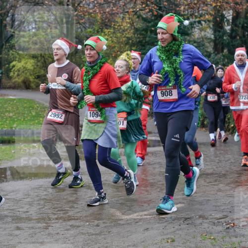 07.12.2025 - St. Pauli X-Mass-Run No. 15 Michael Burmester http://msf.ph/oto/9401106 07.12.2025 10:25:03 Laufen 506, 2992, 1094, 00, 01, 2726, 5, 908, 430, 2724, 401 meine-sportfotos.de