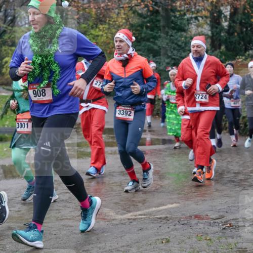07.12.2025 - St. Pauli X-Mass-Run No. 15 Michael Burmester http://msf.ph/oto/9401108 07.12.2025 10:25:04 Laufen 908, 2109, 3001, 272, 3392, 467, 2724, 1090, 481 meine-sportfotos.de
