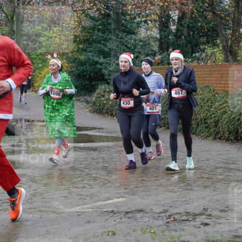 07.12.2025 - St. Pauli X-Mass-Run No. 15 Michael Burmester http://msf.ph/oto/9401112 07.12.2025 10:25:05 Laufen 1096, 72, 2724, 2, 430, 401, 467 meine-sportfotos.de