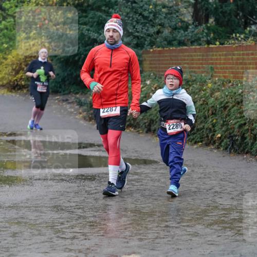07.12.2025 - St. Pauli X-Mass-Run No. 15 Michael Burmester http://msf.ph/oto/9401125 07.12.2025 10:25:09 Laufen 100, 2287, 2289 meine-sportfotos.de