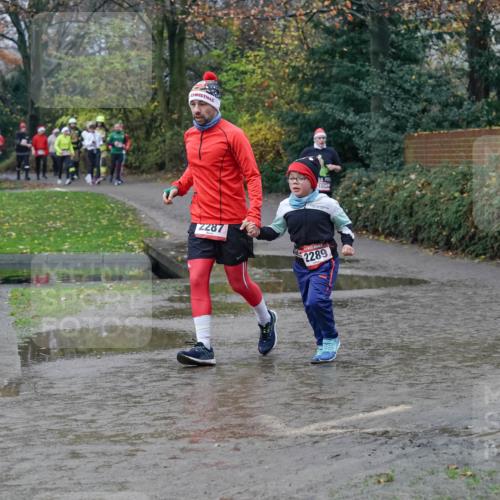 07.12.2025 - St. Pauli X-Mass-Run No. 15 Michael Burmester http://msf.ph/oto/9401129 07.12.2025 10:25:10 Laufen 2287, 100, 2289 meine-sportfotos.de