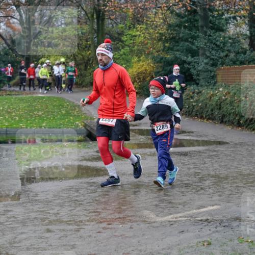07.12.2025 - St. Pauli X-Mass-Run No. 15 Michael Burmester http://msf.ph/oto/9401130 07.12.2025 10:25:10 Laufen 2267, 2289 meine-sportfotos.de