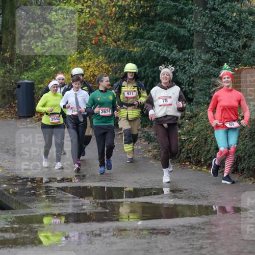 07.12.2025 - St. Pauli X-Mass-Run No. 15 Michael Burmester http://msf.ph/oto/9401140 07.12.2025 10:25:18 Laufen 4493, 2642, 264, 2674, 931, 78, 60 meine-sportfotos.de