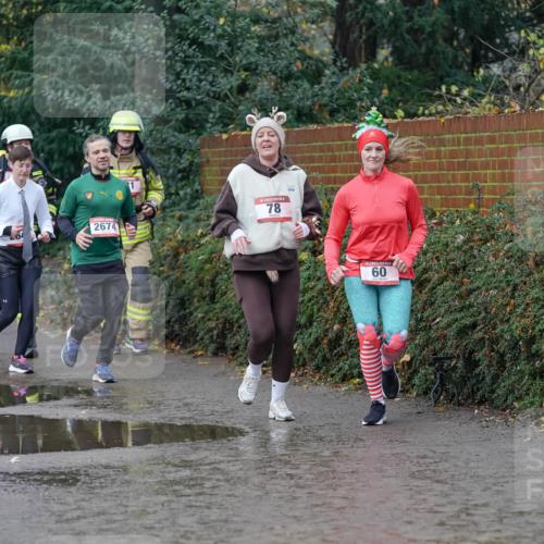 07.12.2025 - St. Pauli X-Mass-Run No. 15 Michael Burmester http://msf.ph/oto/9401141 07.12.2025 10:25:20 Laufen 2642, 09, 2674, 78, 60 meine-sportfotos.de