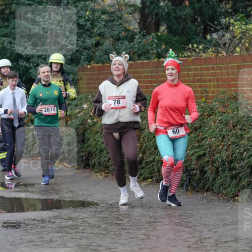 07.12.2025 - St. Pauli X-Mass-Run No. 15 Michael Burmester http://msf.ph/oto/9401145 07.12.2025 10:25:21 Laufen 2642, 1098, 78, 2674, 60 meine-sportfotos.de