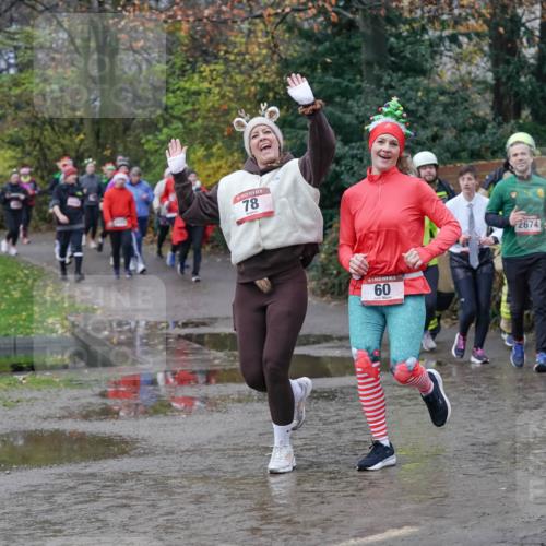 07.12.2025 - St. Pauli X-Mass-Run No. 15 Michael Burmester http://msf.ph/oto/9401155 07.12.2025 10:25:23 Laufen 78, 60, 2674 meine-sportfotos.de