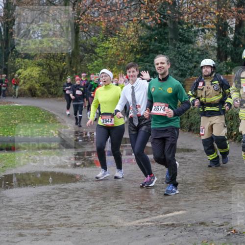 07.12.2025 - St. Pauli X-Mass-Run No. 15 Michael Burmester http://msf.ph/oto/9401172 07.12.2025 10:25:26 Laufen 2642, 2674, 98, 931 meine-sportfotos.de