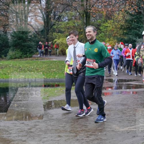 07.12.2025 - St. Pauli X-Mass-Run No. 15 Michael Burmester http://msf.ph/oto/9401176 07.12.2025 10:25:27 Laufen 264, 2674, 931 meine-sportfotos.de