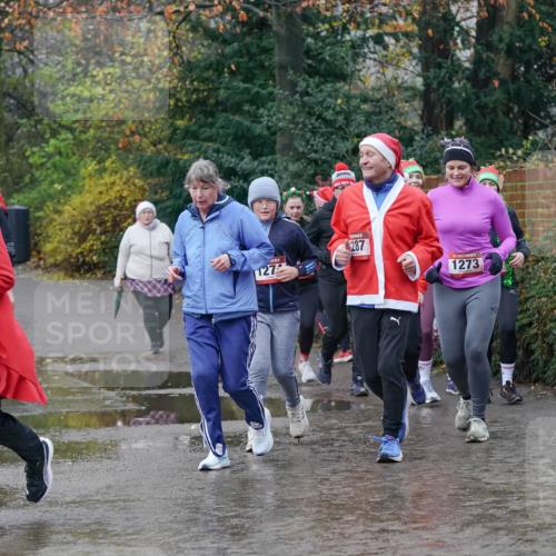 07.12.2025 - St. Pauli X-Mass-Run No. 15 Michael Burmester http://msf.ph/oto/9401200 07.12.2025 10:25:33 Laufen 4880, 127, 287, 1273 meine-sportfotos.de