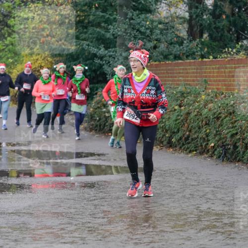 07.12.2025 - St. Pauli X-Mass-Run No. 15 Michael Burmester http://msf.ph/oto/9401228 07.12.2025 10:25:40 Laufen 1087, 2092 meine-sportfotos.de