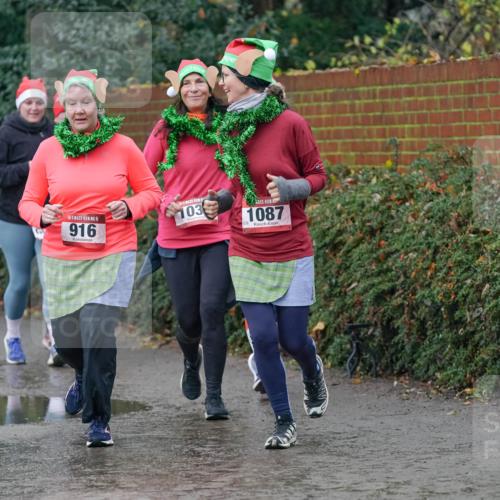 07.12.2025 - St. Pauli X-Mass-Run No. 15 Michael Burmester http://msf.ph/oto/9401246 07.12.2025 10:25:46 Laufen 2765, 15, 916, 103, 1087 meine-sportfotos.de