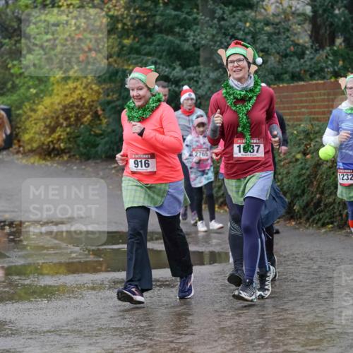 07.12.2025 - St. Pauli X-Mass-Run No. 15 Michael Burmester http://msf.ph/oto/9401249 07.12.2025 10:25:47 Laufen 15, 916, 2765, 1087, 1232 meine-sportfotos.de