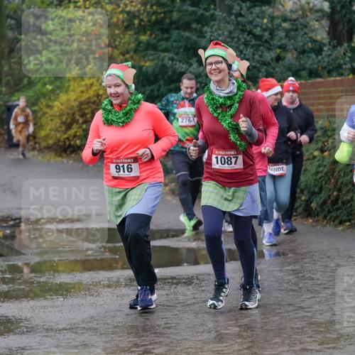 07.12.2025 - St. Pauli X-Mass-Run No. 15 Michael Burmester http://msf.ph/oto/9401252 07.12.2025 10:25:47 Laufen 15, 916, 1276, 5, 1087, 232 meine-sportfotos.de