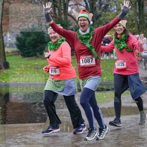 07.12.2025 - St. Pauli X-Mass-Run No. 15 Michael Burmester http://msf.ph/oto/9401264 07.12.2025 10:25:49 Laufen 916, 15, 1087, 1035 meine-sportfotos.de