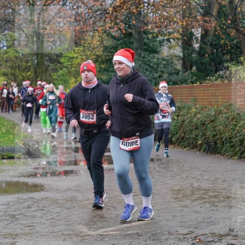 07.12.2025 - St. Pauli X-Mass-Run No. 15 Michael Burmester http://msf.ph/oto/9401278 07.12.2025 10:25:54 Laufen 238, 3952 meine-sportfotos.de