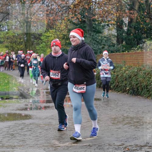 07.12.2025 - St. Pauli X-Mass-Run No. 15 Michael Burmester http://msf.ph/oto/9401279 07.12.2025 10:25:54 Laufen 3952 meine-sportfotos.de