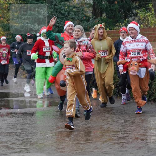 07.12.2025 - St. Pauli X-Mass-Run No. 15 Michael Burmester http://msf.ph/oto/9401296 07.12.2025 10:25:58 Laufen 215, 1521, 257, 2339, 2779, 2340 meine-sportfotos.de