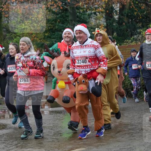 07.12.2025 - St. Pauli X-Mass-Run No. 15 Michael Burmester http://msf.ph/oto/9401307 07.12.2025 10:26:00 Laufen 158, 2220, 2763, 2340, 461, 3350 meine-sportfotos.de